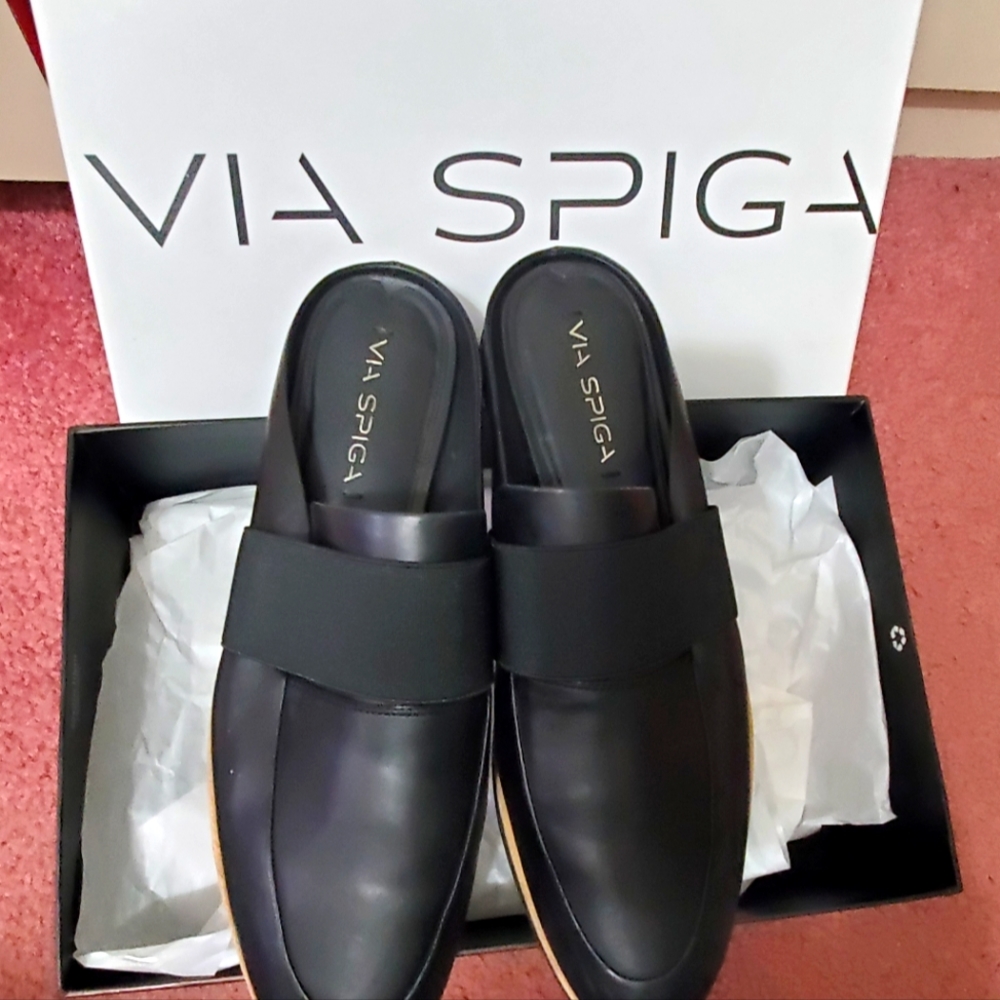 Via Spiga Black Loafer Slides